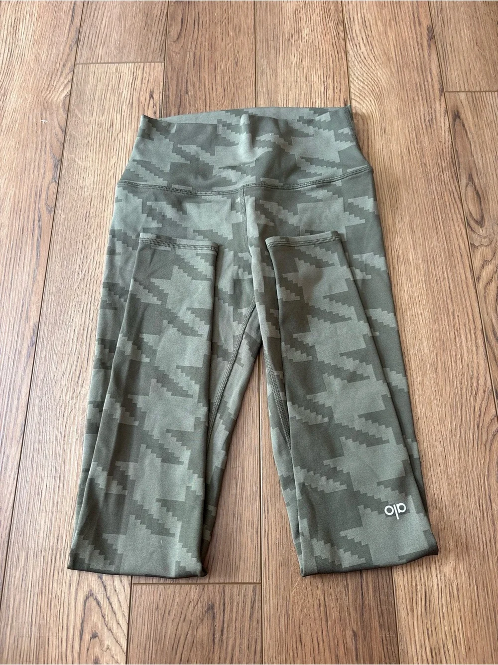 ALO Yoga Olive Green Jacquard Leggings
